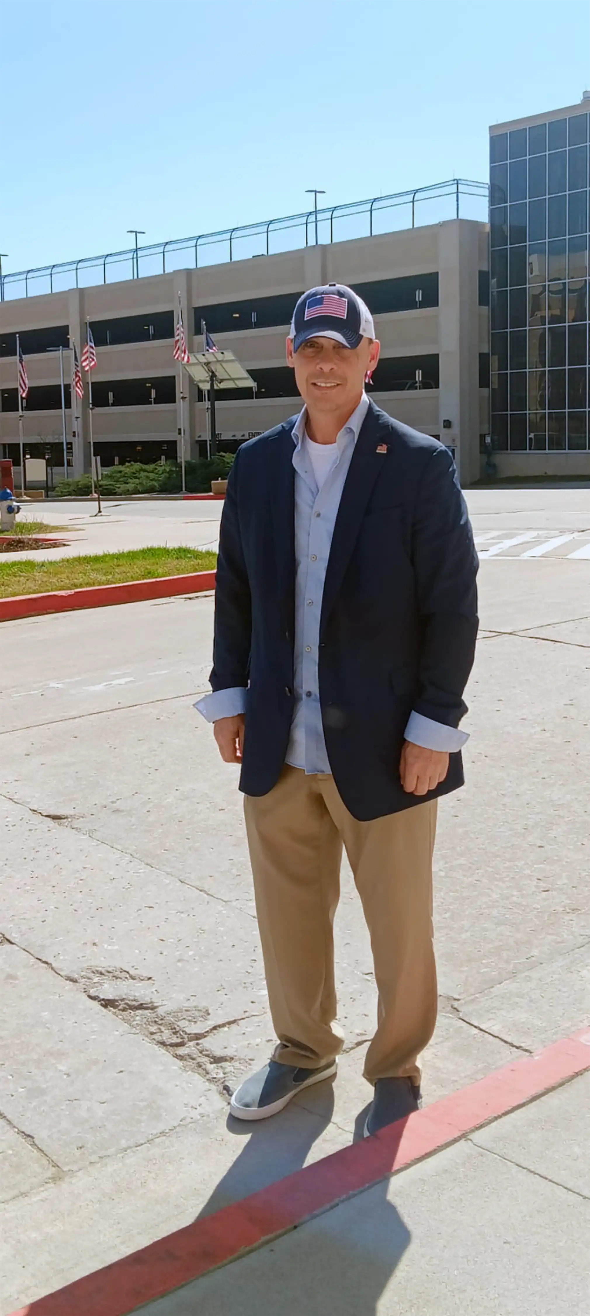 The War Veteran David Haave goes to the Harry S Truman Hospital to give love to his fellow Veterans 2024